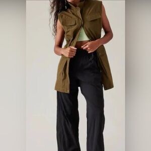 Athleta Boundless Utility Olive Green Vest 2 Way Zipper Closure Size Small